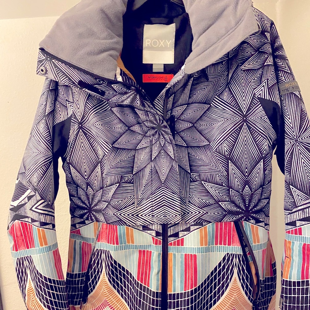 Roxy ski / snowboarding jacket 2019 won once